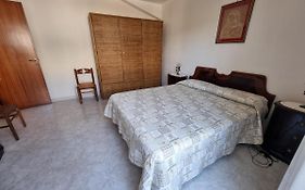 Villa Flora - With Sea View, 2 Minutes Walk To Beach